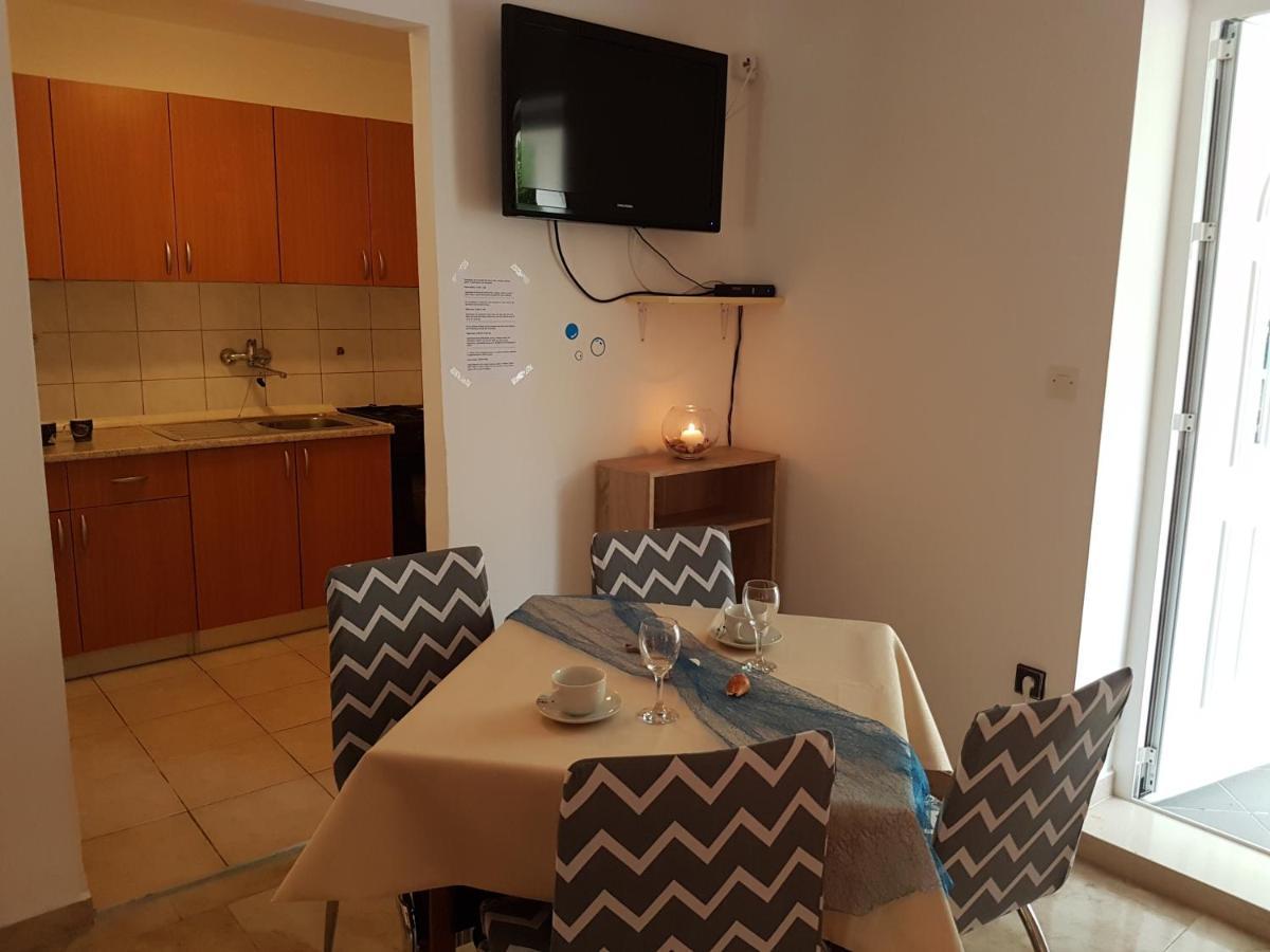 Apartments With A Parking Space Novalja, Pag - 6504 Exterior foto